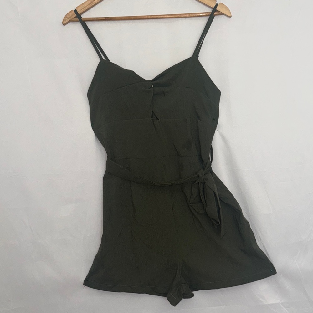 SHEIN Black Sleeveless Romper